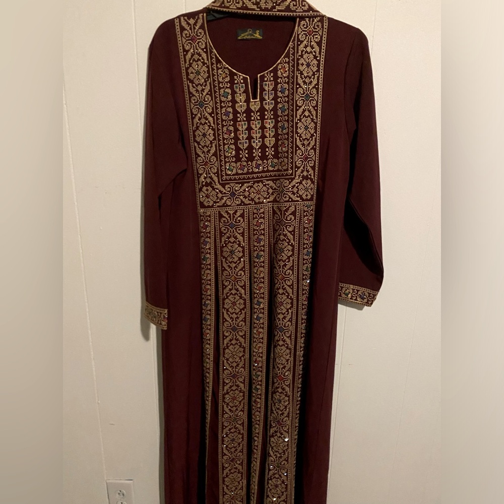 Palestinian Thobe